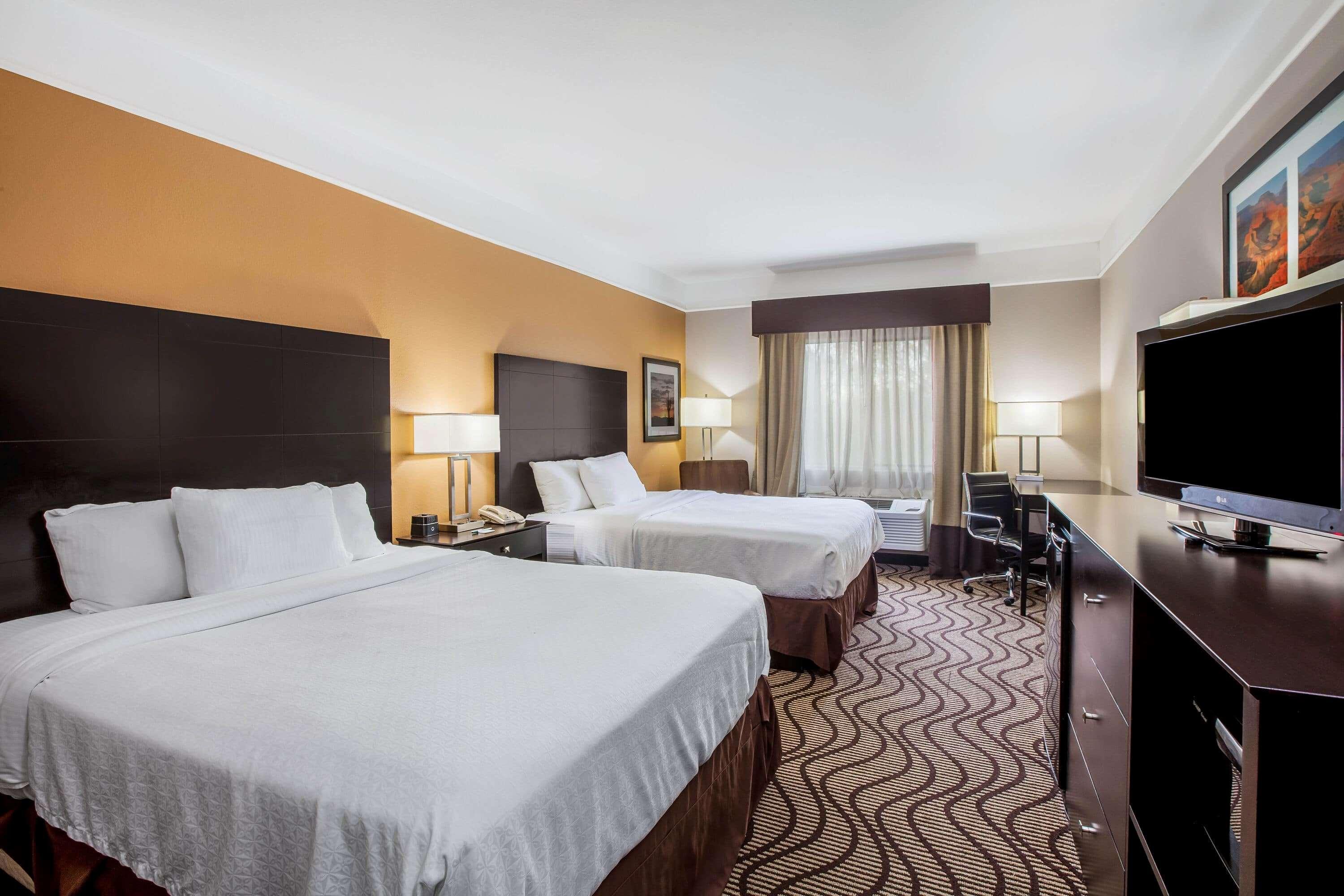 La Quinta By Wyndham Pasadena Hotel Екстериор снимка
