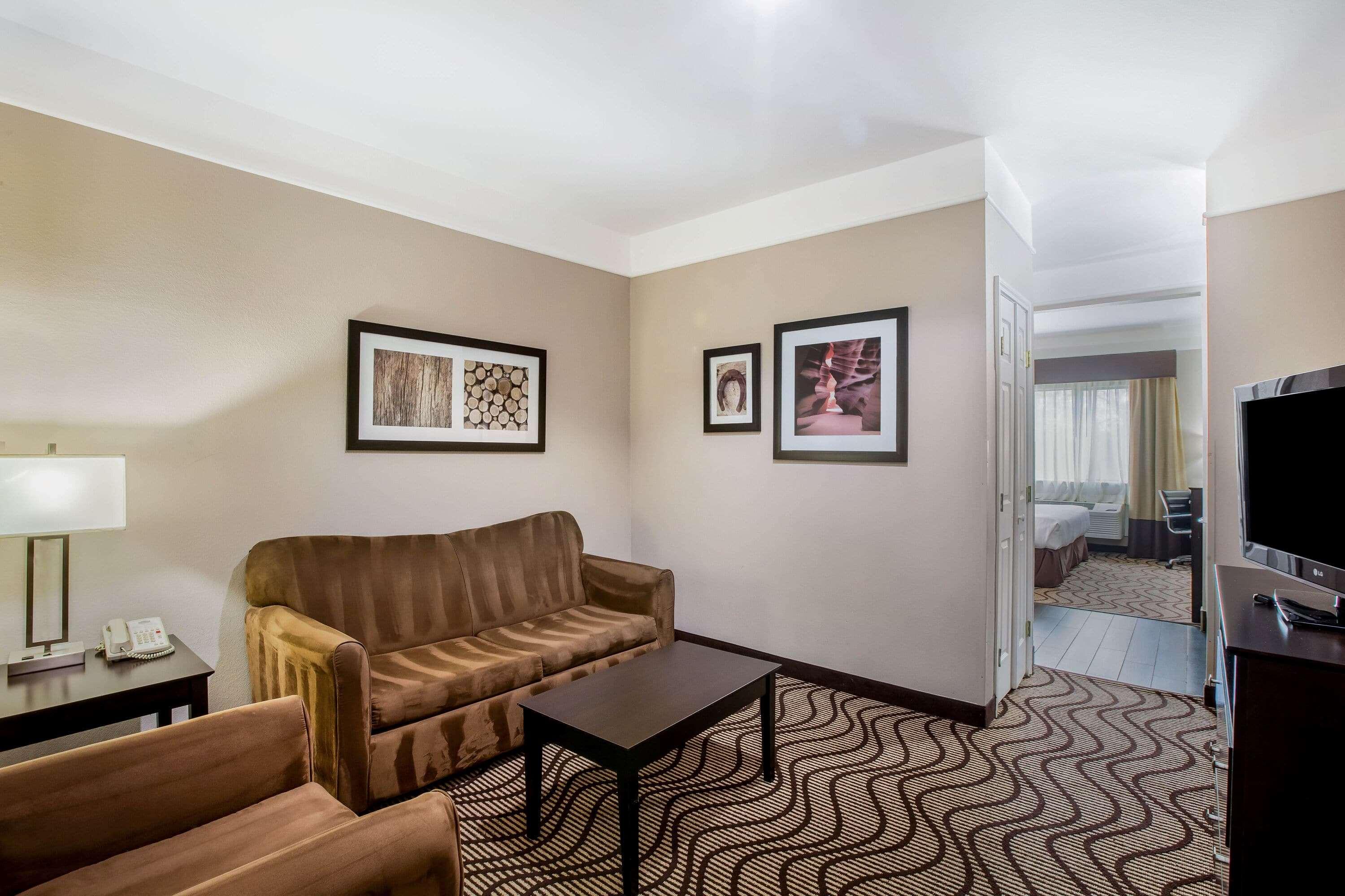 La Quinta By Wyndham Pasadena Hotel Екстериор снимка