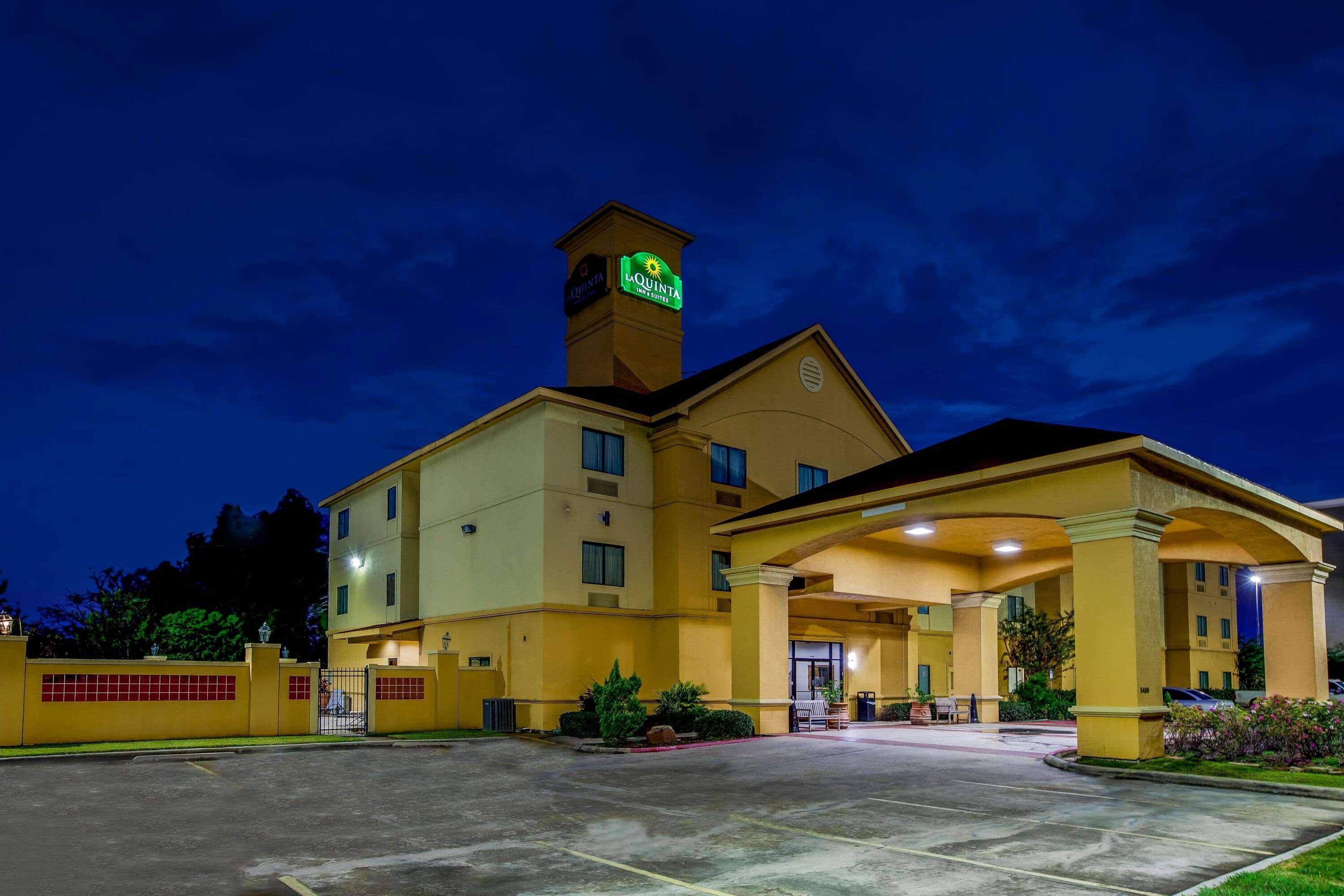 La Quinta By Wyndham Pasadena Hotel Екстериор снимка
