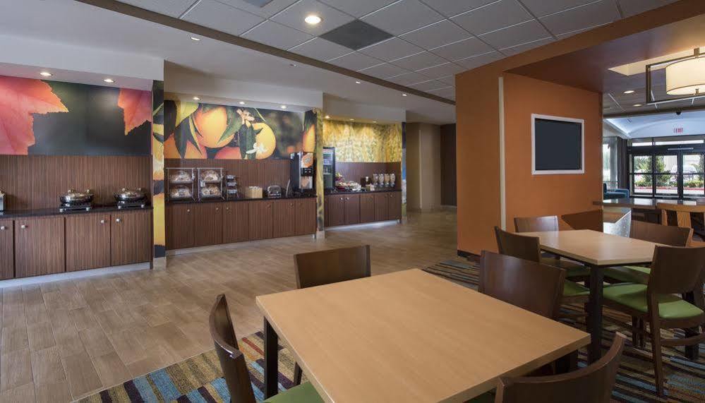 La Quinta By Wyndham Pasadena Hotel Екстериор снимка